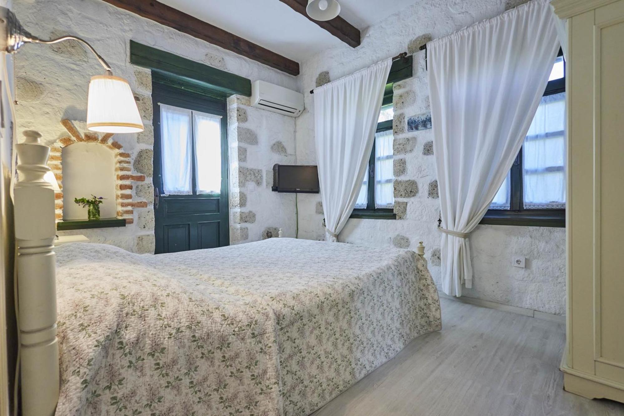Alacati Zeytin Konak Hotel Eksteriør bilde